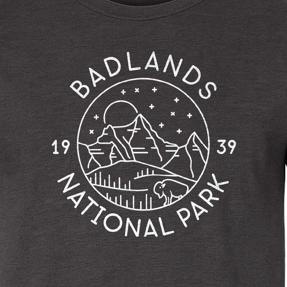 Badlands National Park T-Shirt, 1939 Mountain and Bison Graphic for Hiking Family Trips