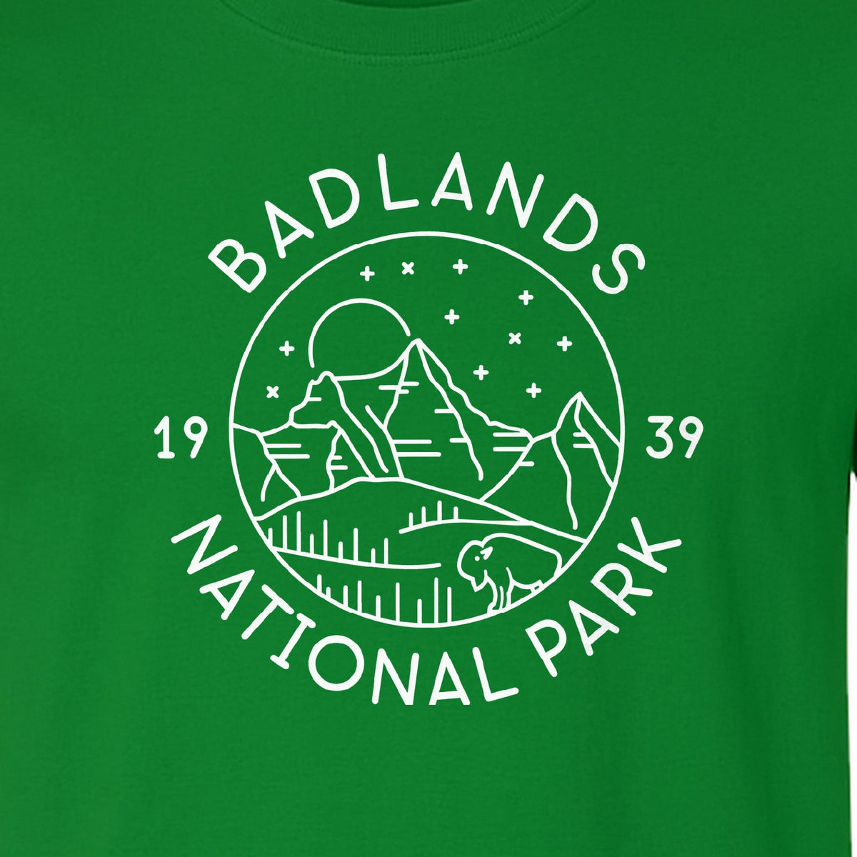 Badlands National Park T-Shirt, 1939 Mountain and Bison Graphic for Hiking Family Trips
