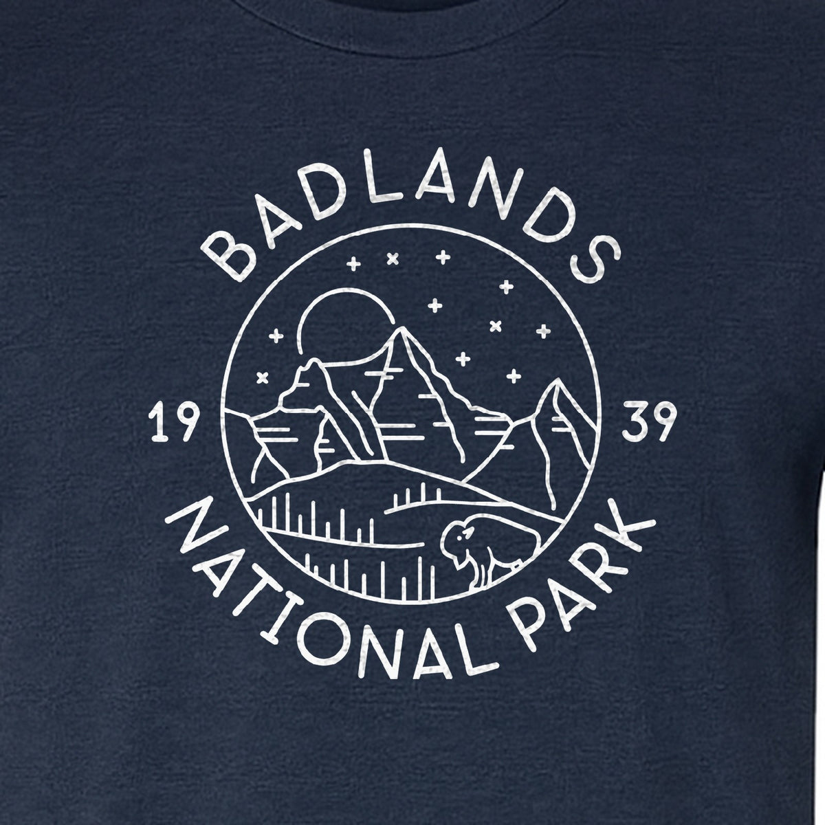 Badlands National Park T-Shirt, 1939 Mountain and Bison Graphic for Hiking Family Trips