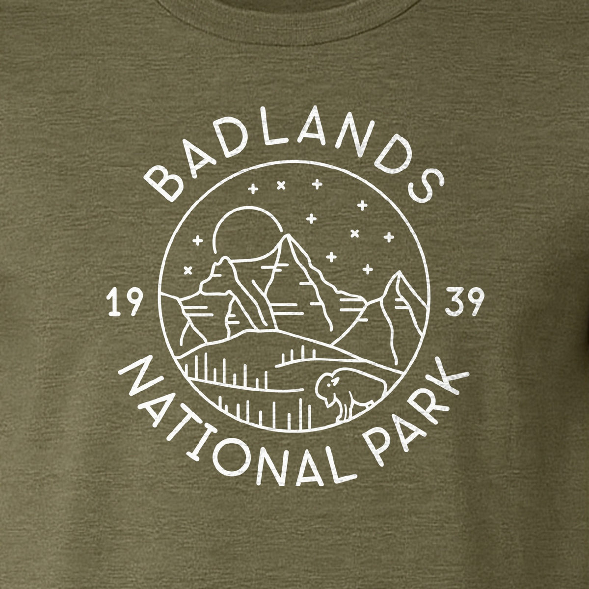 Badlands National Park T-Shirt, 1939 Mountain and Bison Graphic for Hiking Family Trips