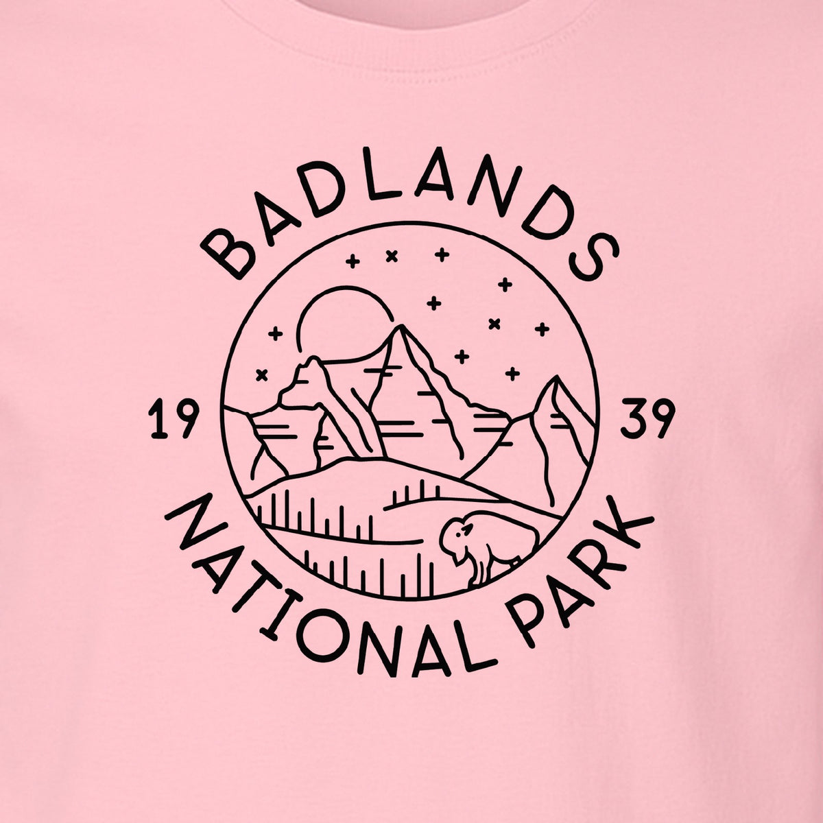 Badlands National Park T-Shirt, 1939 Mountain and Bison Graphic for Hiking Family Trips