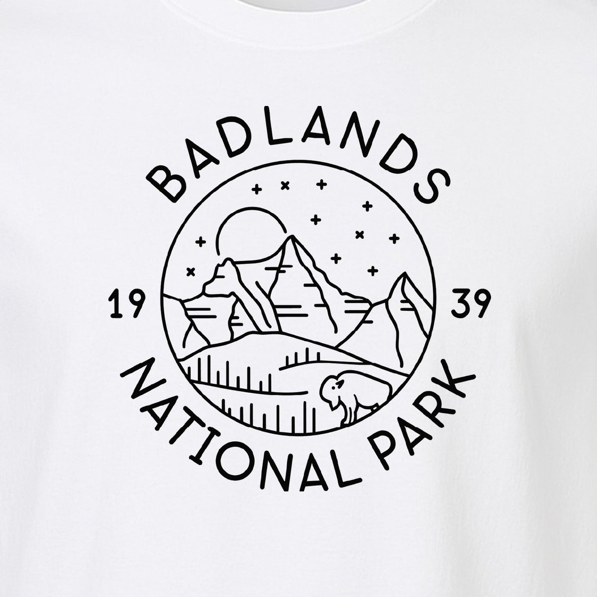 Badlands National Park T-Shirt, 1939 Mountain and Bison Graphic for Hiking Family Trips