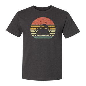 Crab T-Shirt, Retro Sunset Stripe Graphic for Beach Lovers and Animal Fans