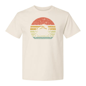 Crab T-Shirt, Retro Sunset Stripe Graphic for Beach Lovers and Animal Fans
