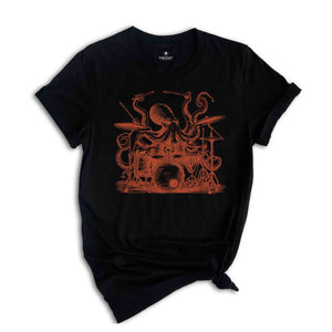 Octopus Playing Drums Retro T-Shirt, Octopus Vintage Tattoo Style Shirt, Funny T Shirt, 90s Graphic Tee, Octopus Drummer Music Gift