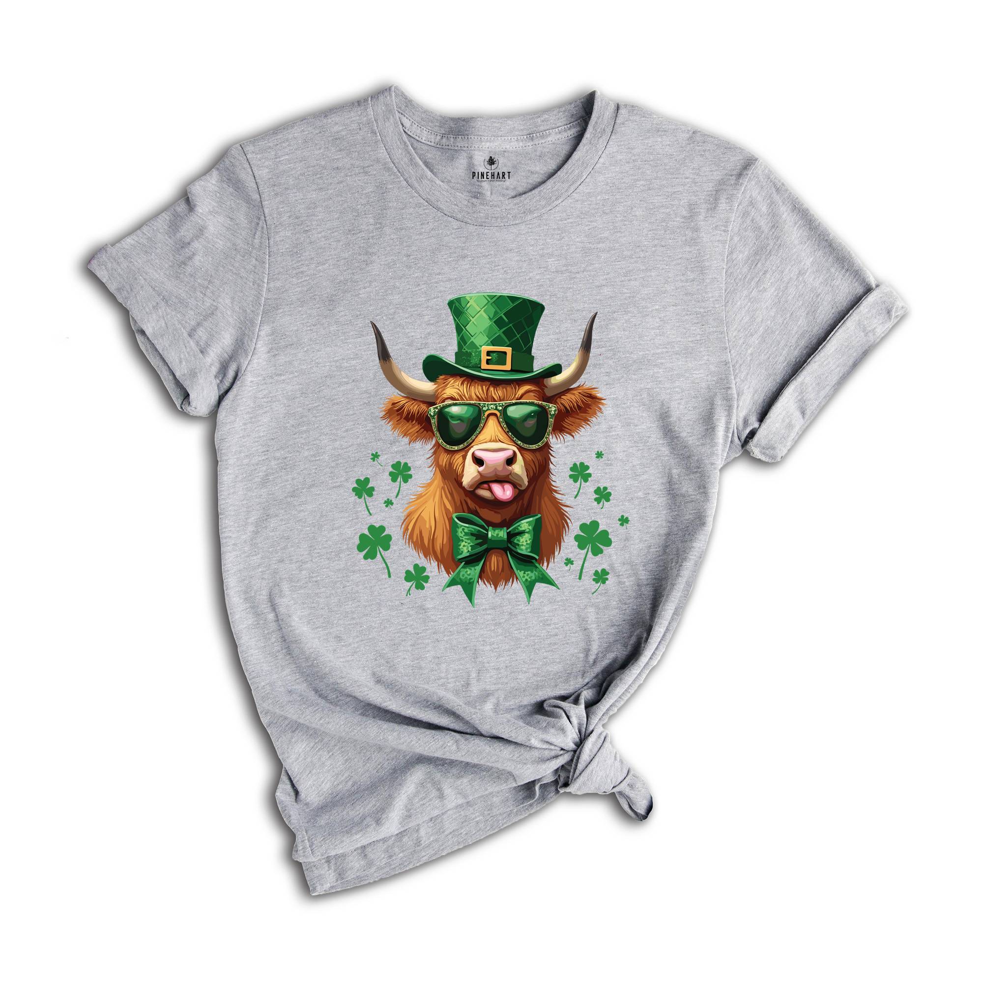 St. Patrick's Day Highland Cow Shirt, Retro St Patricks Day Shirt, Coquette St Patty's Day Shirt, Lucky Shirt, St Patricks Shirt, Irish Tee