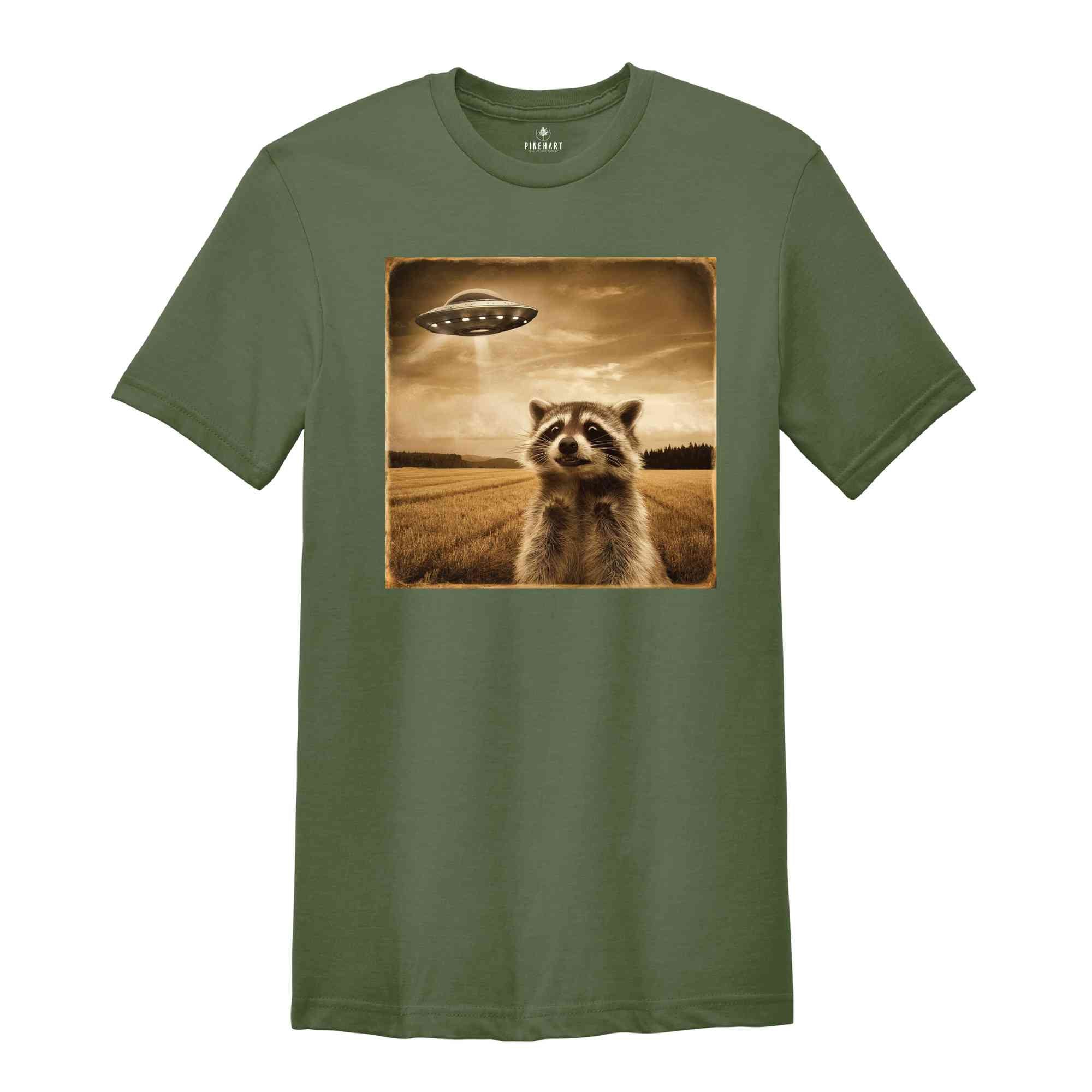 Raccoon Ufo Funny T Shirt, Retro Alien Shirt, Cool Vintage Style Raccon Shirt, Meme T Shirt,Raccon Lovers Gift