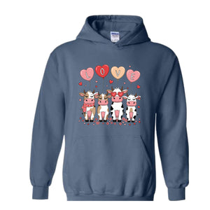 Cow Valentines Sweatshirt, Cow Lover Gift, Valentines Day Hoodie, Cow Hoodie, Valentines Day Hoodie, XOXO Hoodie, Love Sweatshirt