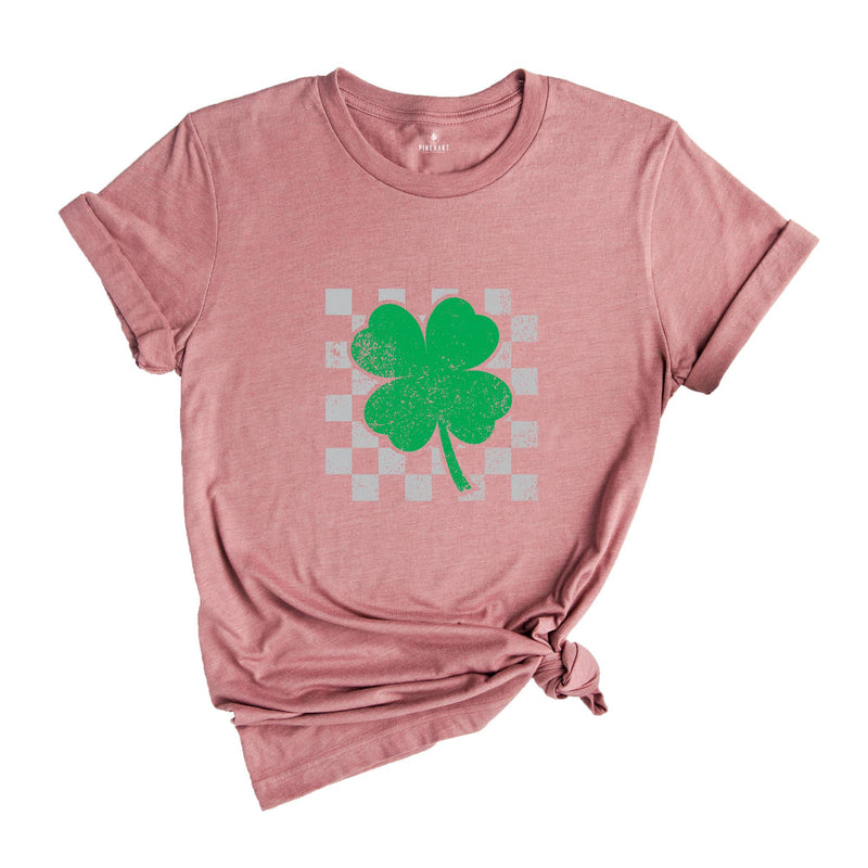 St Patrick's Shirt, Shamrock T Shirt, Retro Lucky Shirt, St Patricks Day Shirt, Retro Clover Shirt, Shamrock Day T-shirt, St Patrick's Gift