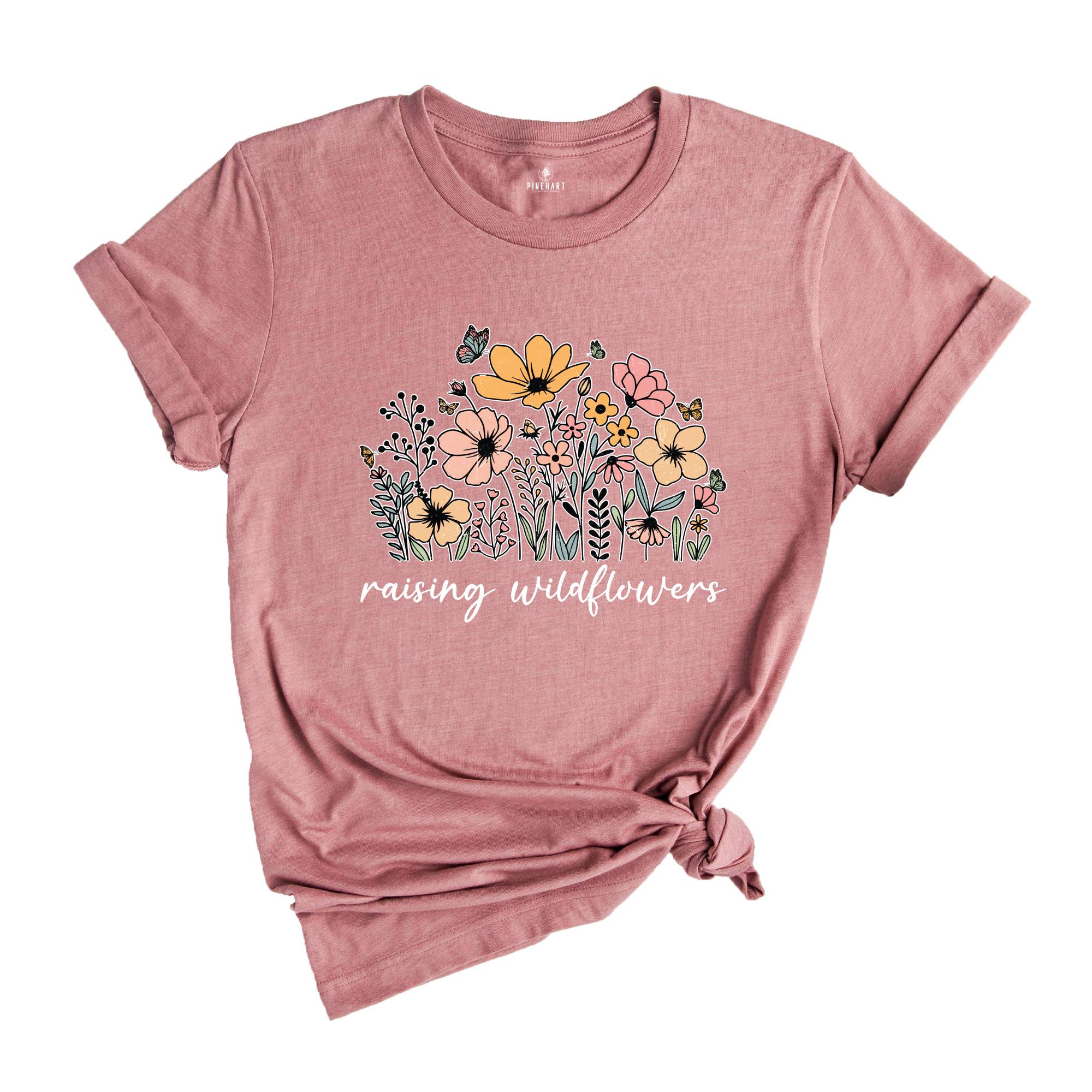 Raising Wildflowers Shirts, Raising Wildflowers Tee, Wildflower T-Shirt, Mom Shirt, Vintage Style Wildflowers Graphic Tee, Botanical Shirt