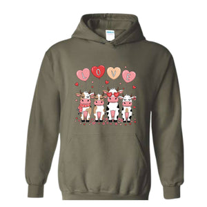 Cow Valentines Sweatshirt, Cow Lover Gift, Valentines Day Hoodie, Cow Hoodie, Valentines Day Hoodie, XOXO Hoodie, Love Sweatshirt