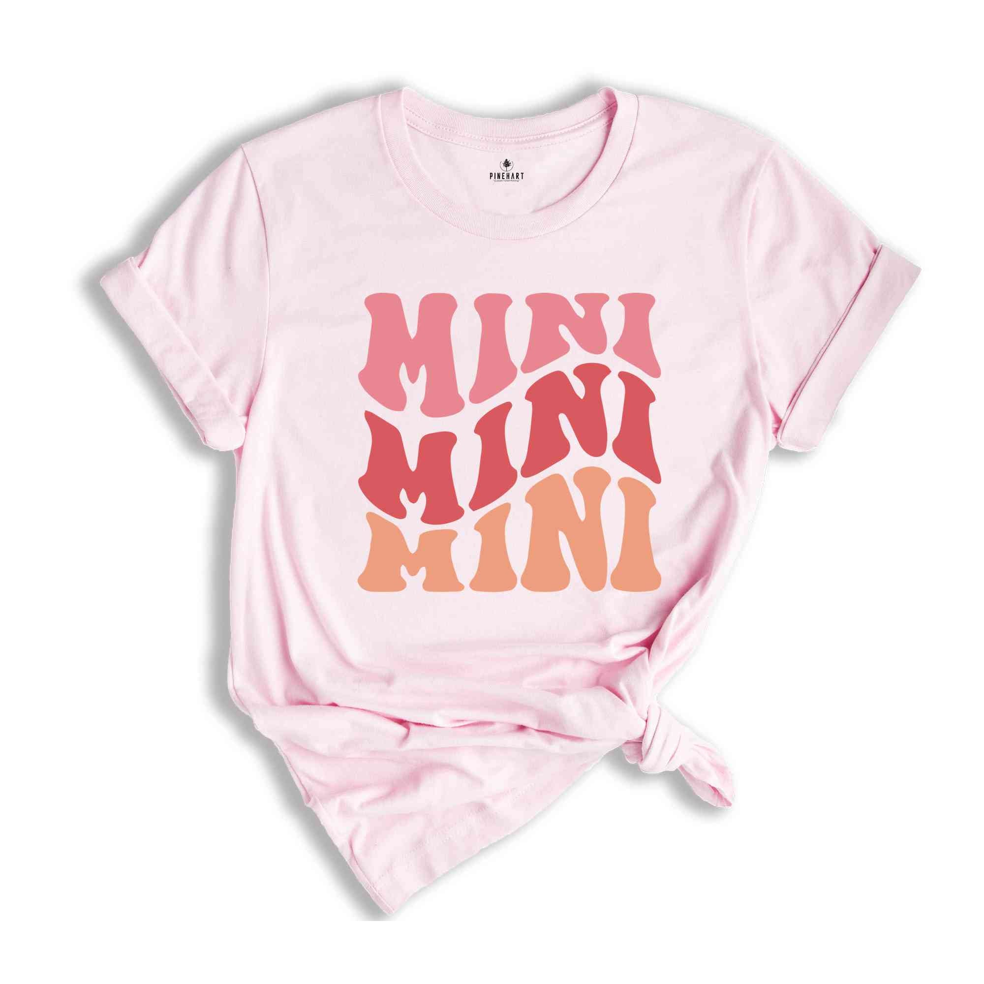 Mama Mini Shirt, Mother’s Day Shirt, Mom Shirt, Mom Girl Shirt, Mom and Daughter Matching Shirt, New Mom Gift Shirt