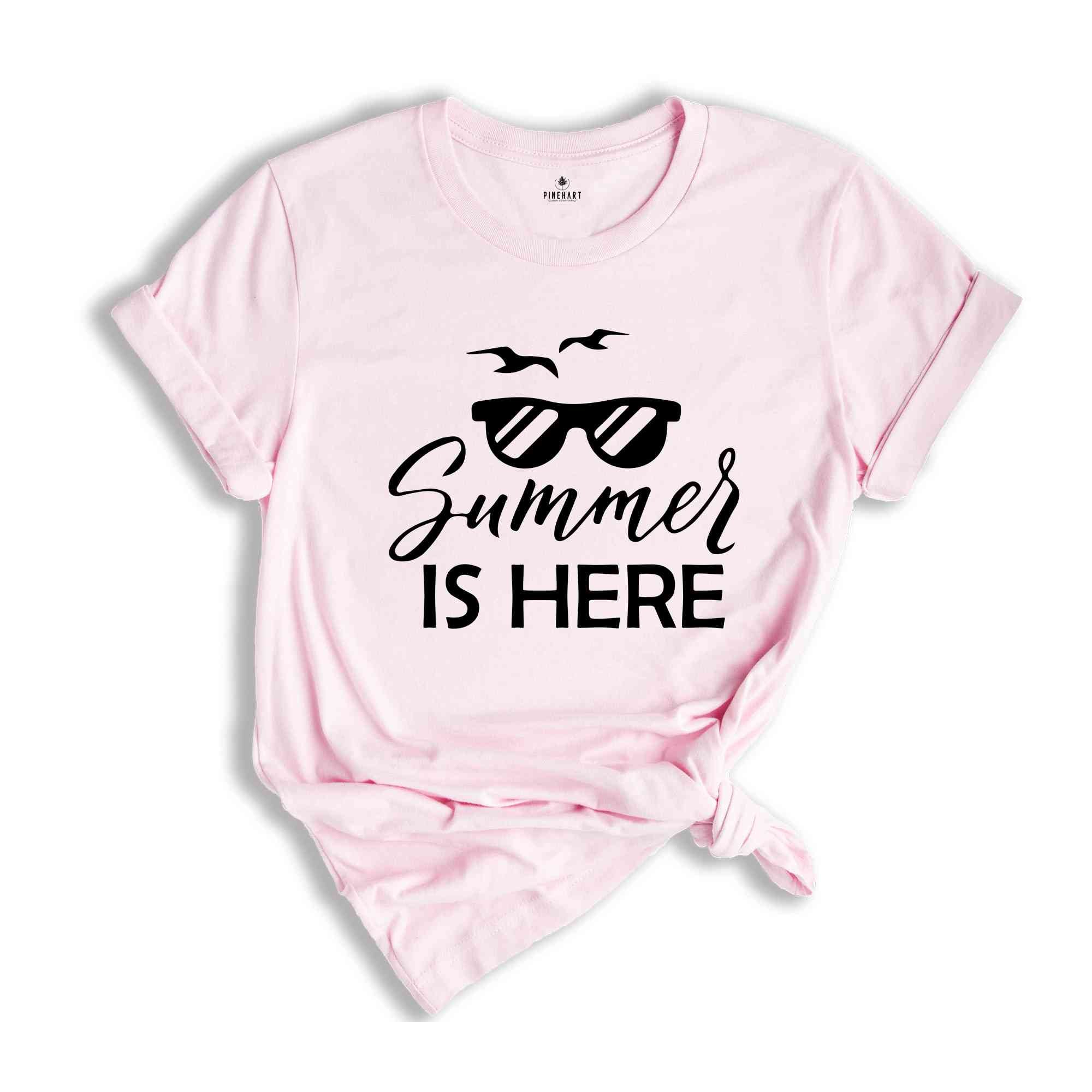 Summer in Here Shirt, Trendy Summer Shirt, T-shirt Summer Vibes, Summer Holiday Shirt, Summer Weekend Shirt, Glasses With Birds Shirt