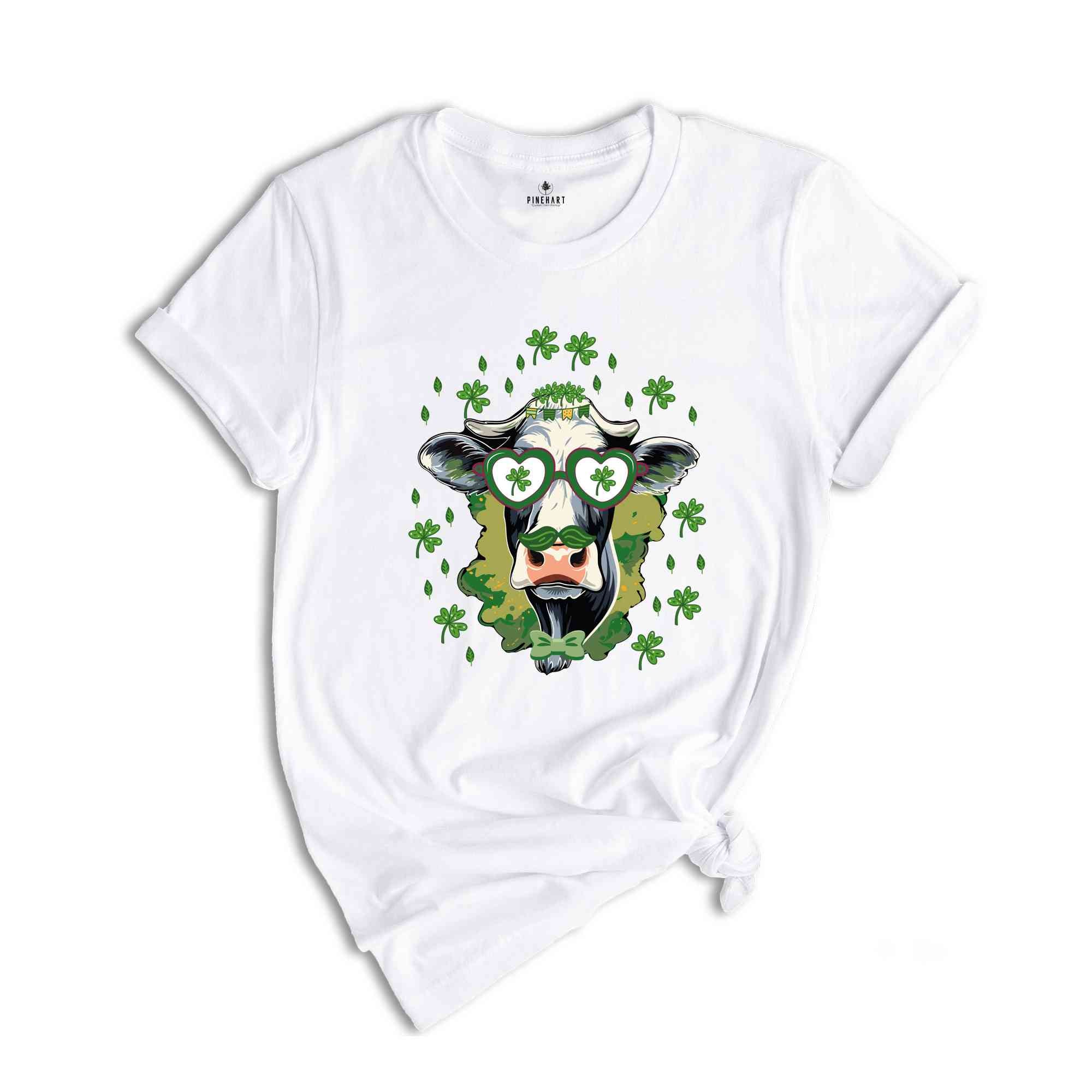 Funny Western St Patricks Day Shirt, Cow Western T-Shirt, St Patrick's Highland Cow T-Shirt, Shamrock Shirt, Funny Lucky Shirt