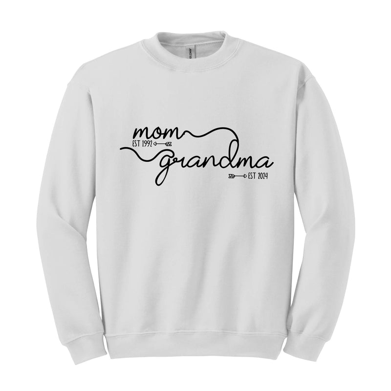 Custom Mom Grandma Est Year Sweatshirt, Mothers Day Gift, Personalized Pregnancy Announcement, Baby Reveal To Family,Gift Sweater For Grandm